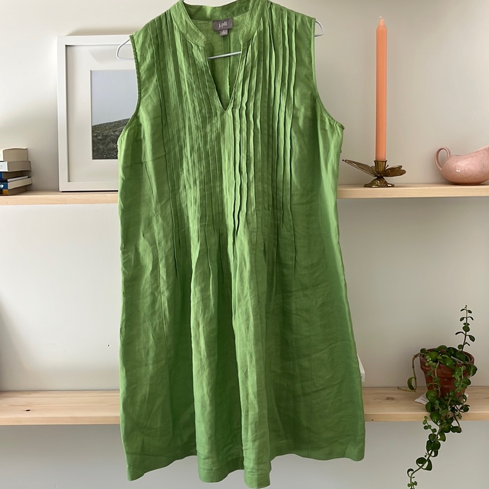 Linen dress. Size medium.